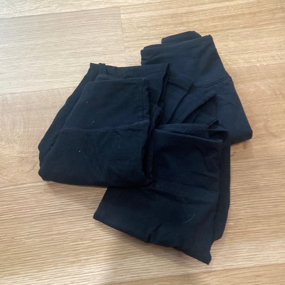 THREE PAIRS OF HOLLISTER LEGGINGS
